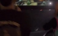 九游游戏平台-小秀身材！文班亚马打赤膊坐在大巴上 引得球迷连连尖叫